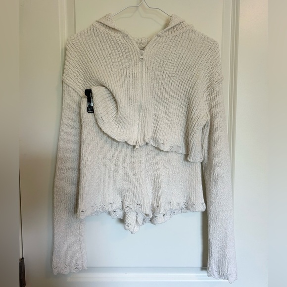 Moon & Madison Cream Knit Cardigan and shorts matching set - Picture 1 of 7